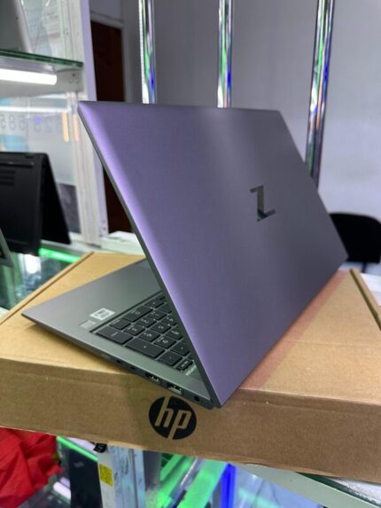 HP ZBOOK FIREFLY 15G7 CORE I7,16GB RAM,512SSD,4GB GRAPHICS,15.6INCHES